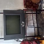 یک عدد میز وتلوزیون