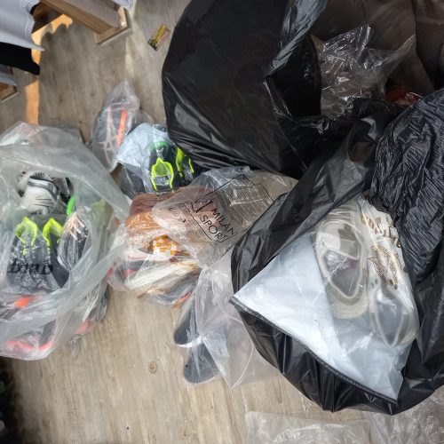 شلوار کتان .‌کتانی اسپرت