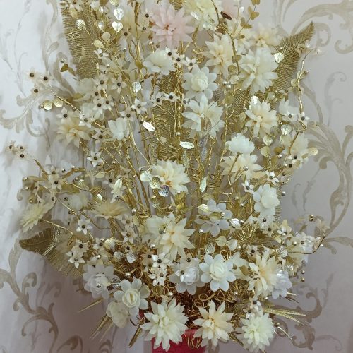 گلدان زیبا صفالی صورتی رنگ با گلهای کریستالی