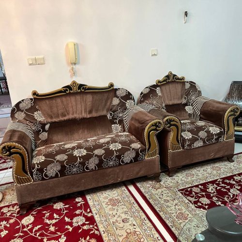 مبلمان سلطنتی 7 نفره تاج دار سالم همراه با جلو مبلی