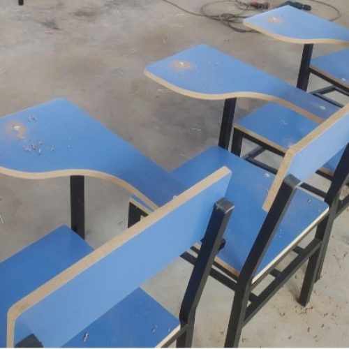 صندلی دانش اموزی