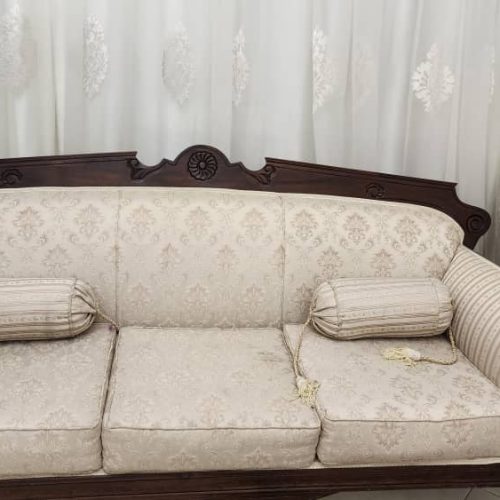 سرویس مبلمان و میز ناهارخوری