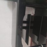 میز  تلویزیون شیشه ای سالم کوچک مناسب خانه های کوچک