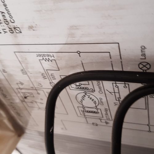 دوتا یخچال سالم میباشید جدا هم فروخته می‌شود