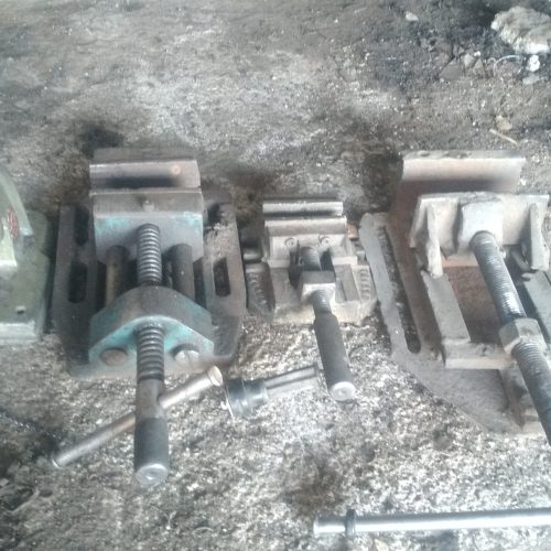 ابزار آلات و ماشین آلات صنعتی
