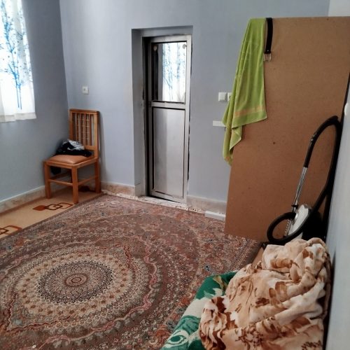 امکانات:آب،برق،گاز،تلفن