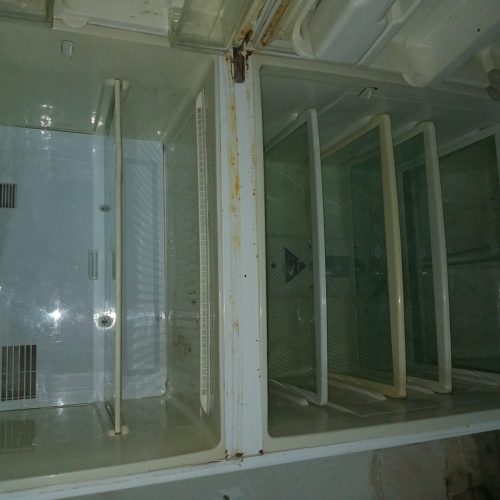 سفید یخچالی بزرگ فریزر از یخچال جداگانه است