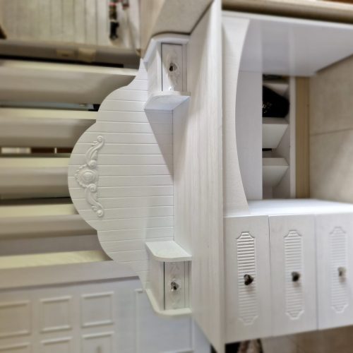 میز تحریر در حد نو