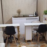 استخدام ناخن کار حرفه ای