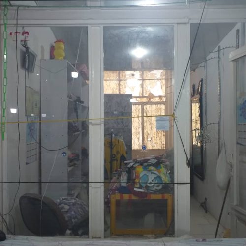 یک باب مغازه دو دهنه واقع در بازارچه مرزی اینچه برون غرفه 102 وسط بازار با دو درب مجزا