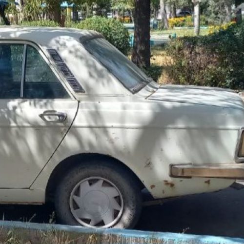 پیکان سواری بنزینی مدل 82 سفید فنی سالم