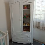 تخت وکمد درحدنو