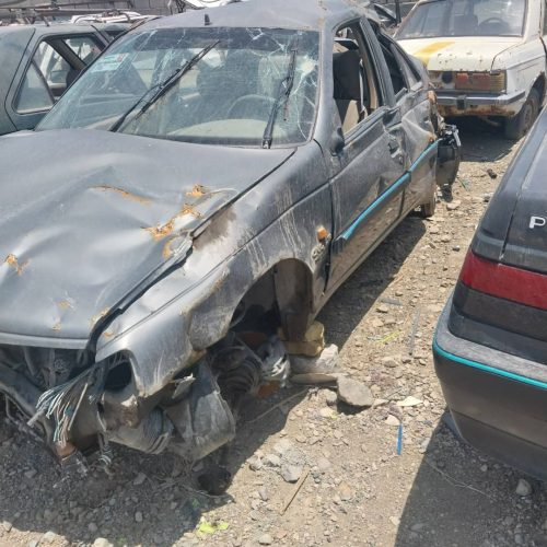 پژو 405 دلفینی تصادفی لوازم داخل کابین سالم موتور وشاسی ها هم سالم