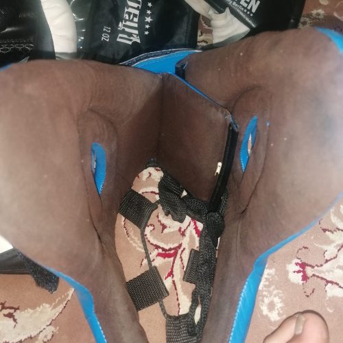 دستکش بوکس و کلاه بوکس