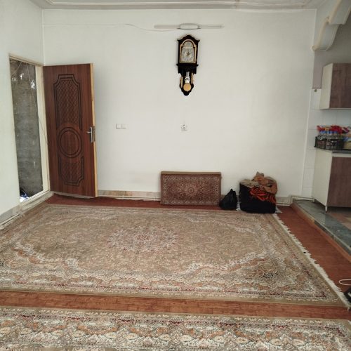 امکانات:آب،برق،گاز،تلفن