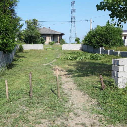زمین مسکونی دارای پروانه ساخت