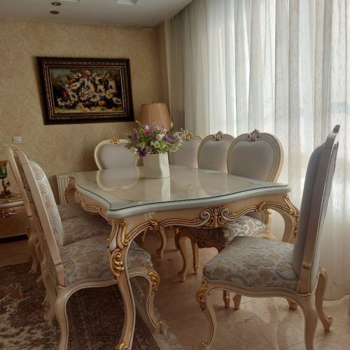 سرویس کامل مبلمان. میز تی وی. کنسول. میز ناهار خوری. جلو مبلی. مبلمان در حد نو به فروش میرسد