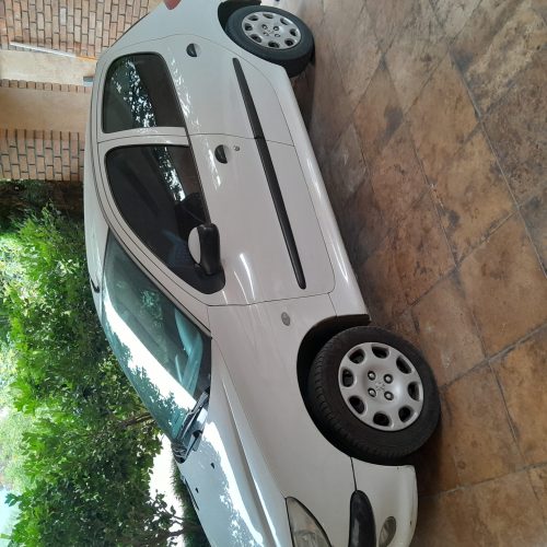 خودرو206 سفید مدل 94 تیپ 2