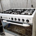 گاز طرح فر صفحه لعابی تمیز وسالم