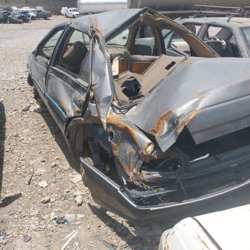 پژو 405 دلفینی تصادفی لوازم داخل کابین سالم موتور وشاسی ها هم سالم