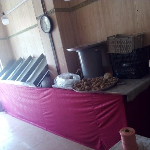 میز ترازو لامپ و چادر میوه فروشی