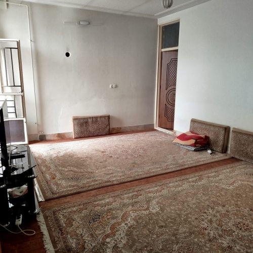 امکانات:آب،برق،گاز،تلفن