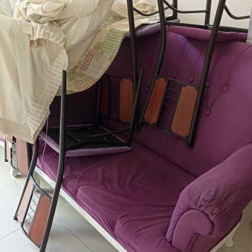 مبل .میز ناهارخوری. تخت