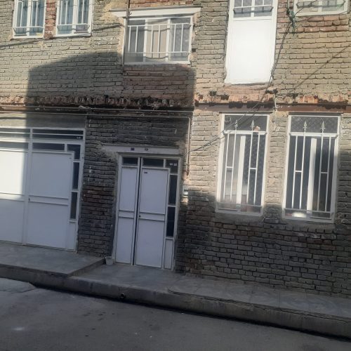 خانه 3نبش 2طبقه ونیم