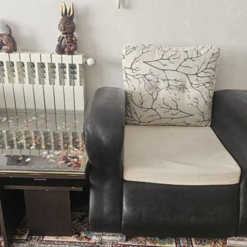 مبل و میز ناهار خوری و ویترین