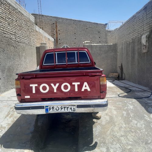 تویوتا هایلوکس مدل۹۳