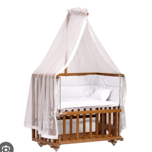 تخت کنار مادر