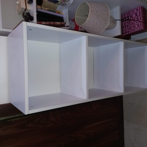 قفسه کتاب و دکوری