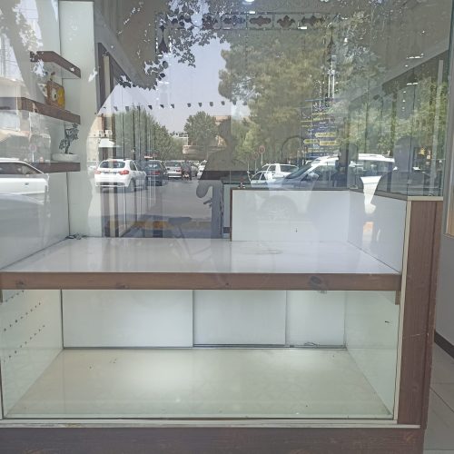 **فروش ویترین مغازه**