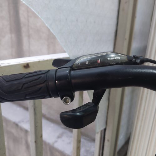 دوچرخه قرمز رنگ مدل فاریس