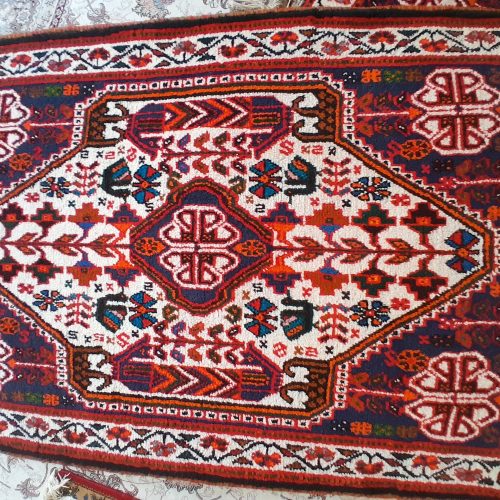 تعدادی قایچه نفیس دست بافت