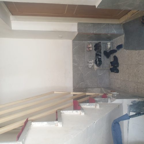 خانه ای دو طبقه ویلایی