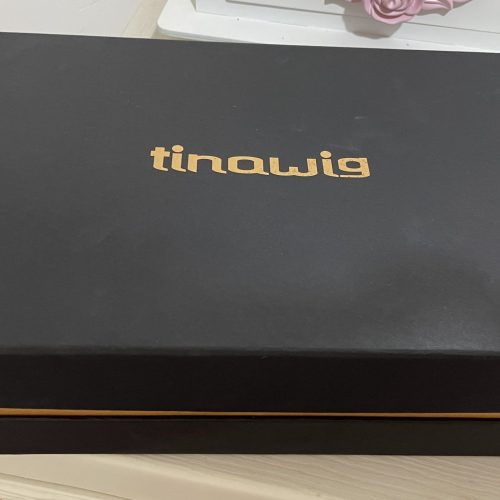 کلاه گیس فرق وسط دارد قابل حرارت و شست و شو