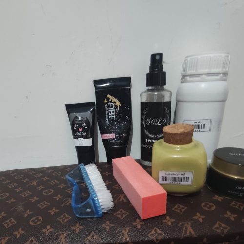 وسایل کاشت ناخن با آموزش رایگان
