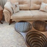 یک دست مبل هشت نفره و روکش مبل و میز