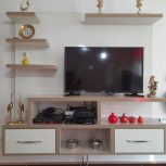 میز تلوزیون زیبا و تمیزدر حد نو به دلیل نبود جا به فروش میرسد