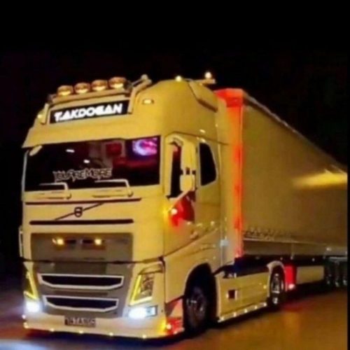 راننده پایه یک مدارک کامل درصدی کار میکنم بادفترچه خروج