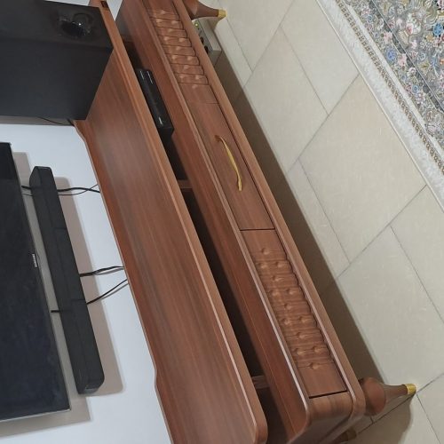 میز تلویزیون تمام ام دی اف در حد نو