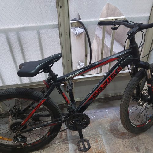 دوچرخه قرمز رنگ مدل فاریس