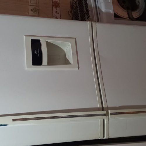 با سلام یخچال فریزر بدون ایراد و بدون برفک