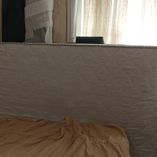 مبل .میز ناهارخوری. تخت