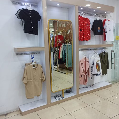 دکور، آینه، پارتیشن، میز کار، چوبکار، مانکن