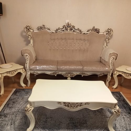 مبل هفت نفره کاملا نو به همرا سه میز