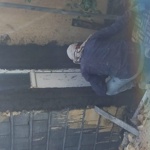 کسی اگر بنا میخواد من در خدمتشونم