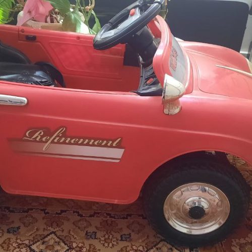 ماشین شارژی در حد نو سالم و تمیز