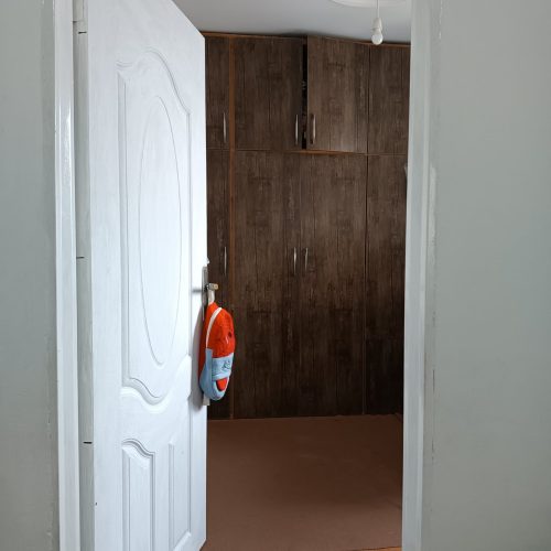 60متر خونه با امتیاز آب برق گاز جدا